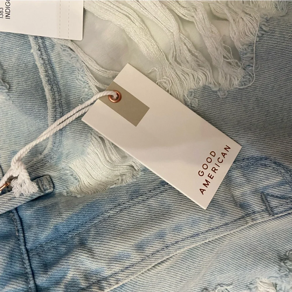 New! Good American Good Light Washed Blue 90s Shred Jean Shorts NWT 10929